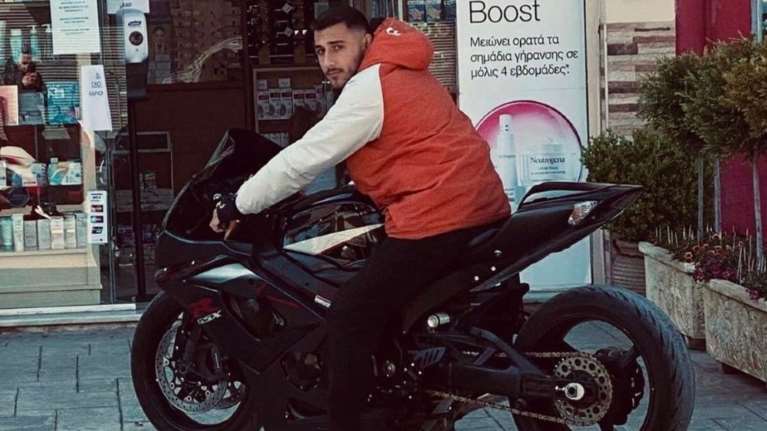 Τραγωδία στην άσφαλτο: Αυτός είναι ο 20χρονος μοτοσικλετιστής που σκοτώθηκε στην Πατρών - Πύργου [Εικόνες]