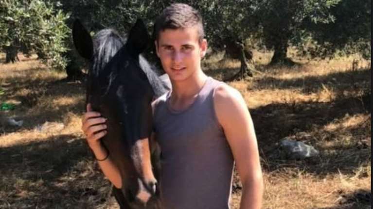 Αριστούχος, το μεγαλύτερο παιδί πολύτεκνης οικογένειας: Ο Γιάννης Ντούνος από τα Φιλιατρά συγκέντρωσε 19.180 μόρια