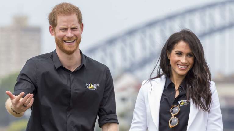 Η Meghan Markle και ο Harry στον κήπο του σπιτιού τους για ένα σημαντικό μήνυμα