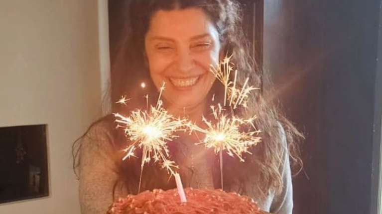 Η Πόπη Τσαπανίδου έκλεισε τα 57 και το γιόρτασε με Bon Jovi -  &quot;Να ζήσω όσο είμαι ζωντανή&quot; [εικόνες]