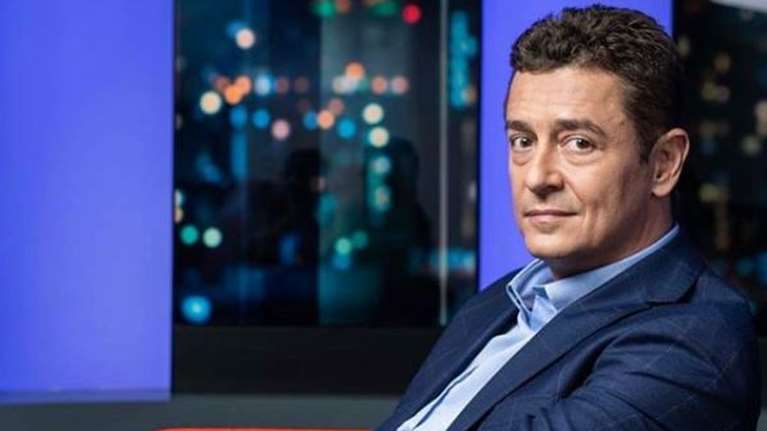 Ο Αντώνης Σρόιτερ επιστρέφει με κουπί στην Αθήνα από τις καλοκαιρινές διακοπές του [Εικόνα]