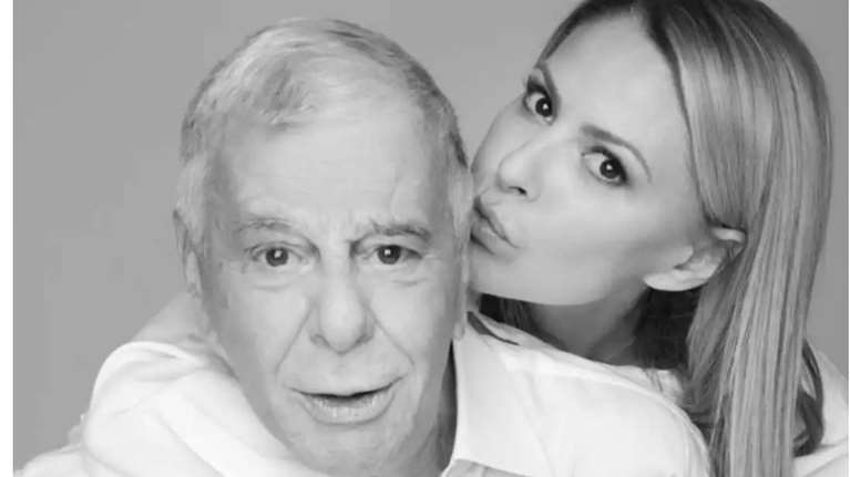 Τζένη Μπαλατσινού: Μας δείχνει τον κατάξανθο γιο της Παναγιώτη Κικίλια στα γενέθλια του παππού του