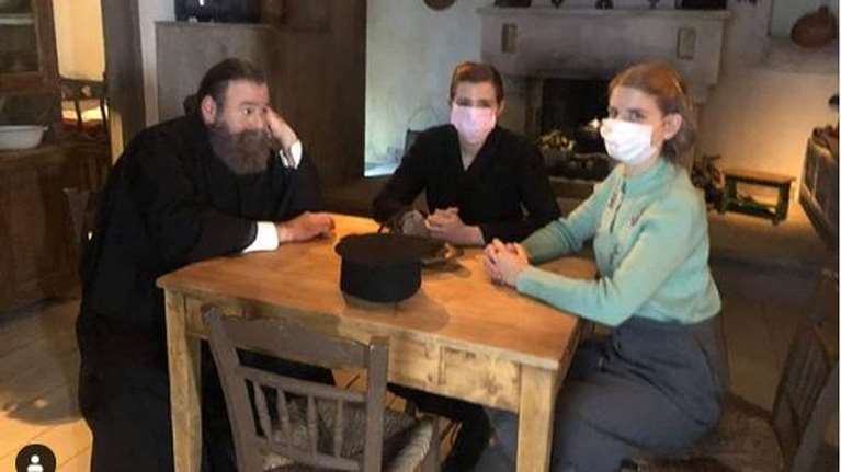 Άγριες Μέλισσες: Με μάσκες κατά του κορονοϊού στο Διαφάνι - Το μήνυμα των πρωταγωνιστών