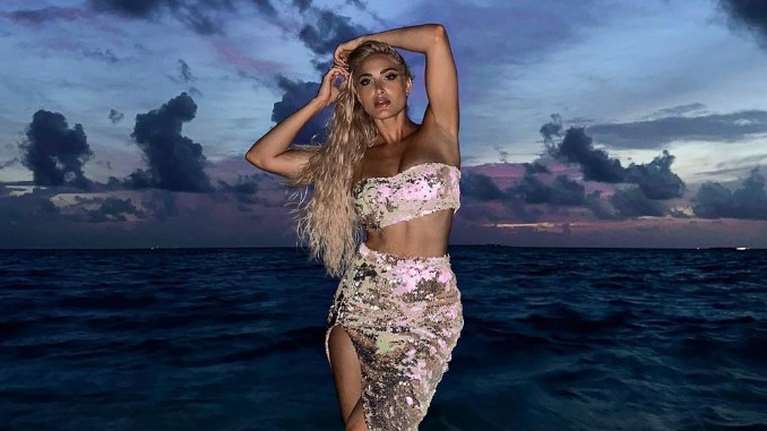 Η Ιωάννα Τούνη για τα ταξίδια στο Ντουμπάι: &quot;Ο σάπιος κόσμος λογικά θα έχει πάει το πολύ μέχρι Καρδίτσα και βγάζει λίγο κόμπλεξ;&quot;