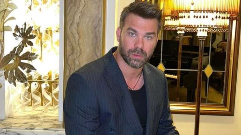 Έξαλλος ο Γιώργος Σαμπάνης: Δεν έχω καμία σχέση με το αλκοόλ - Δεν θα τσακωνόμουν δημόσια με κανένα