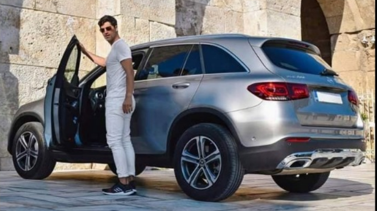 Σάκης Ρουβάς: Σάλος με τη διαφήμιση αυτοκινήτου στο Ηρώδειο - Τι απαντά το ΥΠΠΟ [εικόνα]