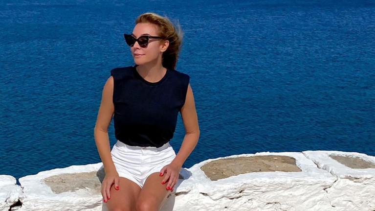 Τατιάνα Στεφανίδου: Ξεκίνησε τις διακοπές της - Το συγκινητικό μήνυμα για τον Θέμο Αναστασιάδη [Εικόνα]