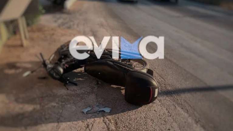 Τροχαίο με εγκατάλειψη στη Χαλκίδα: ΙΧ χτύπησε ηλικιωμένο που οδηγούσε μηχανάκι