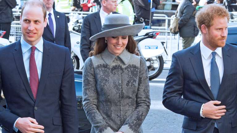 Αποκαλύψεις βόμβα για τα μαρτύρια του πρίγκιπα Χάρι: Ψάχναμε αν οι κοπέλες του είχαν κάνει έκτρωση