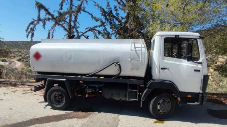 Αρωμα Greek Mafia στους λαθρέμπορους καυσίμων: Με &quot;πασιέντζα&quot; στον υπολογιστή πείραζαν την αντλία και έκλεβαν το 25%