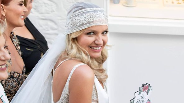 Παναγιώτα Βλαντή: Νέες φωτογραφίες από τον παραμυθένιο γάμο της στην Ύδρα