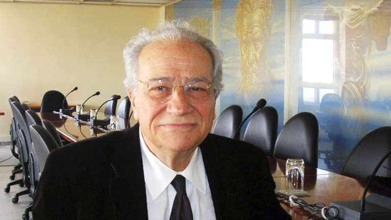 Πέθανε ο ακαδημαϊκός Κωνσταντίνος Κριμπάς