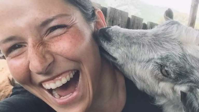 Καβάλα: Συγκλονίζει η μητέρα της 30χρονης - &quot;Της έλεγα μην πας εκεί - Δούλευε 4 χρόνια σαν βόδι γι&#39; αυτόν&quot; [Βίντεο]