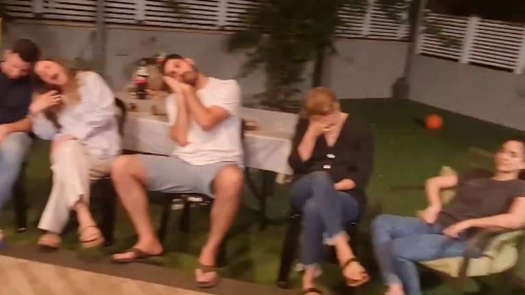 Eurovision: Η "απάντηση" των Ισραηλινών τηλεθεατών - Έκαναν πως χασμουριούνται και κοιμούνται όταν τραγουδούσε η Σάττι