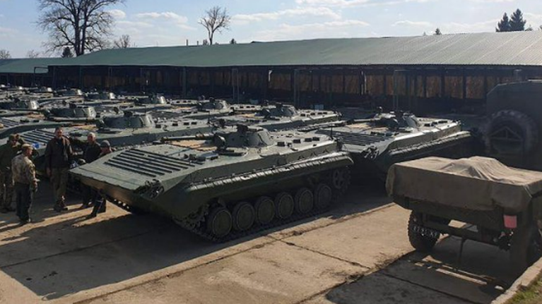 Η Ελλάδα στέλνει 30 BMP-1 τεθωρακισμένα στην Ουκρανία