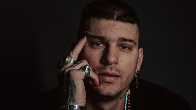 Στηβ Μιλάτος: &quot;Ο άνθρωπος που σταυρώνεται είμαι εγώ - Δεν ξέρω τα κίνητρα της κοπέλας που με κατήγγειλε για βιασμό&quot;