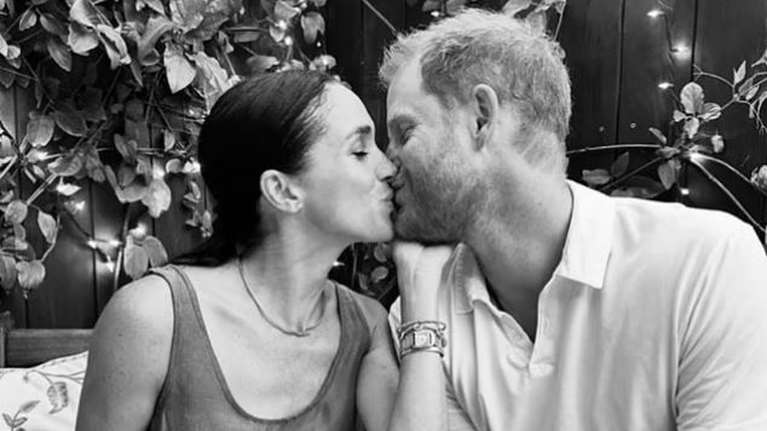 Μέγκαν Μαρκλ στον Χάρι για τον Άγιο Βαλεντίνο: Θα τρώω μαζί σου μπέργκερ, τηγανιτές πατάτες και fish &amp; chips για πάντα