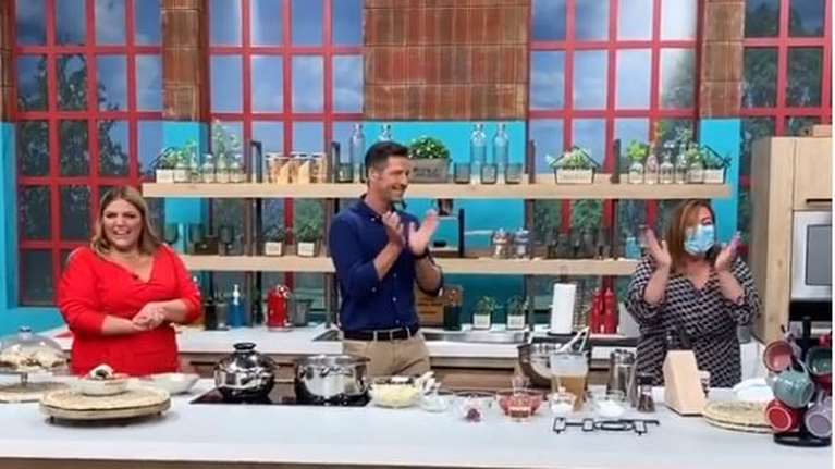 Δανάη Μπάρκα: Η μητέρα της, Βίκυ Σταυροπούλου, έκανε ντου στο πλατό της εκπομπής [βίντεο]