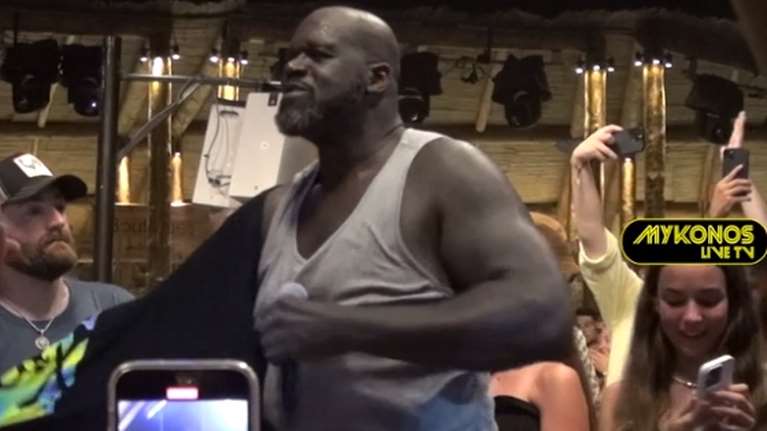 Στη Μύκονο ο Σακίλ Ο’Νιλ: Ξεσάλωσε ως dj σε παραλιακό club και έσκισε τη μπλούζα του φωνάζοντας "this is Sparta"