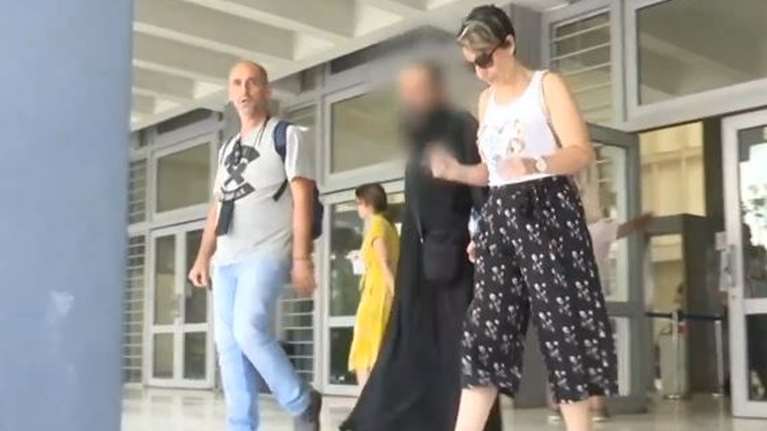 Θεσσαλονίκη: Συνελήφθη ιερέας μετά από καταγγελία της πρεσβυτέρας - &quot;Μου επιτέθηκε για το μαγείρεμα&quot; [βίντεο]