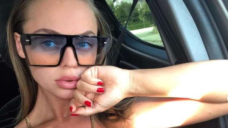 Ελίζαμπεθ Μαλαφέεβα: Αυτή είναι η καλλονή σύντροφος του Τάσου Μπερδέση [Εικόνες]