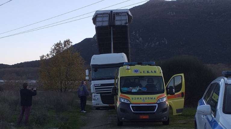 Τραγικό ατύχημα στην Καλαμπάκα: Το ρεύμα κεραυνοβόλησε οδηγό φορτηγού