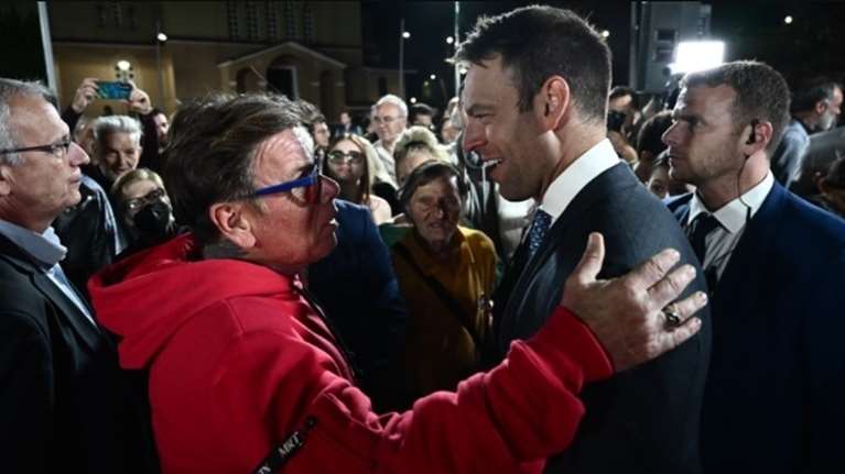 Σε μεζεδοπωλείο Κασσελάκης και Παπανώτας μετά τη... συμφιλίωση: Για φαγητό στη Λούτσα [βίντεο]