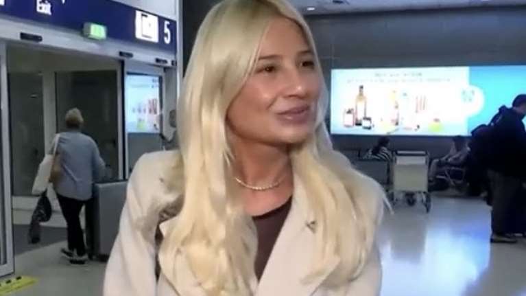 Φαίη Σκορδά: &quot;Αν ήταν αμήχανο το πέσιμο στη Δανάη Μπάρκα, τότε εγώ δεν θα έπρεπε να πηγαίνω σε καμία εκπομπή&quot;