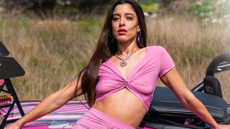 Η στιγμή που η Μαρίνα Σάττι βάζει σε συναυλία της παιδιά που δεν είχαν να πληρώσουν εισιτήριο [βίντεο]