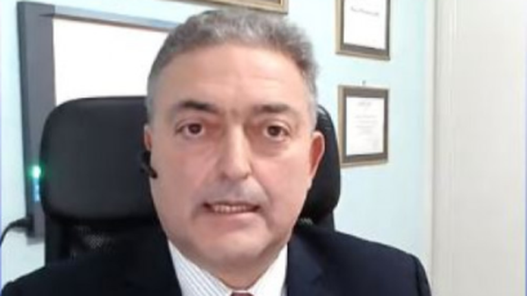 Βασιλακόπουλος: Πολλοί μη εμβολιασμένοι θα προσποιούνται τους εμβολιασμένους και θα βγάλουν τη μάσκα&quot; [Βίντεο]