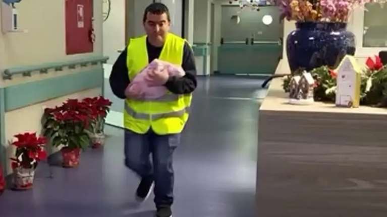 Βίντεο με &quot;αρπαγή μωρού&quot; μέσα στο νοσοκομείο της Λευκάδας - Viral η πρωτότυπη άσκηση