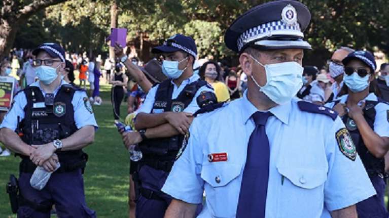 Σοκ στην Αυστραλία: Αγριος ομαδικός βιασμός δύο 15χρονων κοριτσιών σε πάρκο