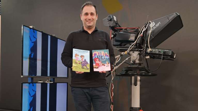 Από τα πλατό της τηλεόρασης στον κόσμο του παραμυθιού - Ενας σύγχρονος &quot;παραμυθάς&quot; με διδακτικές ιστορίες για παιδιά
