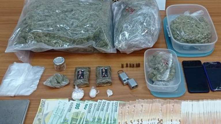 Καλαμάτα: Εξαρθρώθηκε σπείρα που διακινούσε ναρκωτικά σε Αττική και Μεσσηνία - Συνελήφθησαν 4 γυναίκες και ένας άνδρας