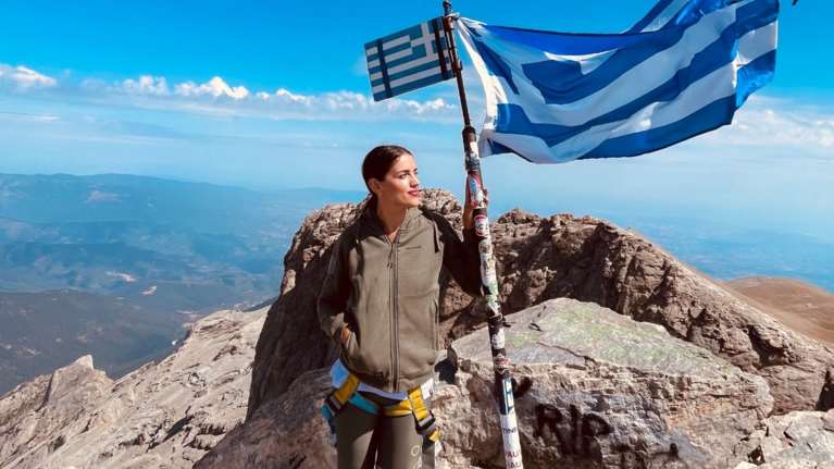 Βάσω Παπά: Η σύγχρονη &quot;Γκιούλιβερ&quot; που έγινε viral για τις εξορμήσεις της -  &quot;Το μοναχικό ταξίδι δεν είναι εύκολη υπόθεση&quot;