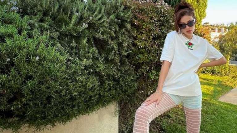 Η Ελένη Φουρέιρα μας δείχνει το μποστάνι της και τα νόστιμα ντοματίνια που καλλιεργεί [εικόνες - βίντεο]