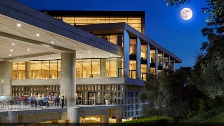 Πανσέληνος Αυγούστου: Σε ρυθμούς tango γιορτάζει το Μουσείο Ακρόπολης, το &quot;φεγγάρι του οξύρρυγχου&quot;