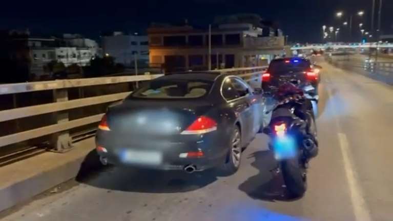 Καλλιθέα: 45χρονος οδηγός συνελήφθη γιατί οδηγούσε μεθυσμένος με... 206 χλμ/ώρα στη Λεωφόρο Συγγρού [βίντεο]