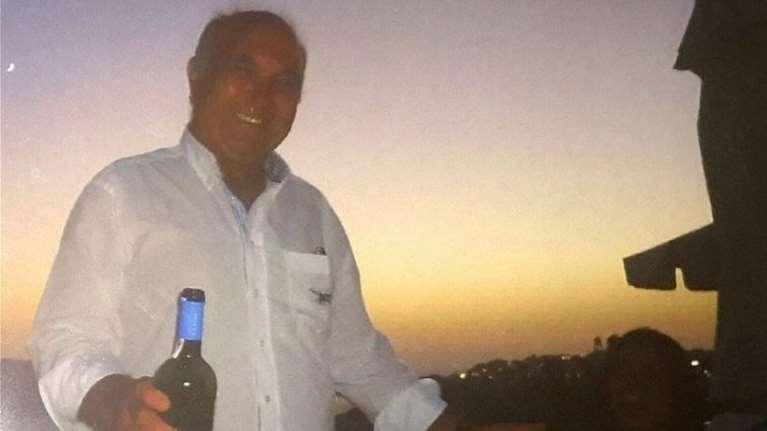 Νίκος Χάλαρης: Αυτός είναι ο 69χρονος που βρέθηκε απανθρακωμένος στη Σαντορίνη - Το πολυτελές ξενοδοχείο του [εικόνες]