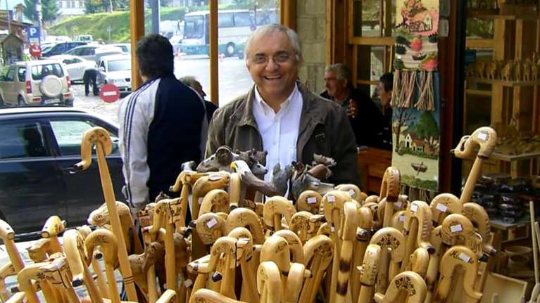 Μια συλλογή, 1.000 γκλίτσες από τη Δάφνη Βοΐου Κοζάνης έως το... Ντουμπάι - Ξύλινες, περίτεχνες [εικόνες]