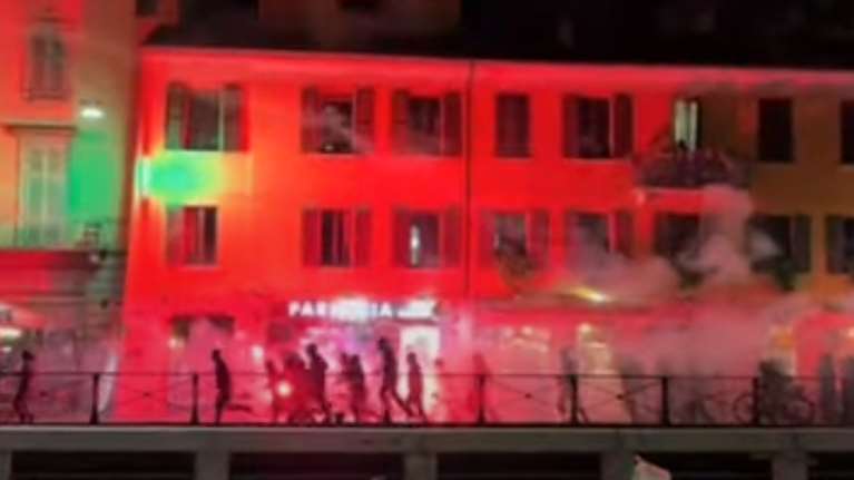 Αγρια επεισόδια μεταξύ οπαδών πριν τον αγώνα Μίλαν - Παρί Σεν Ζερμέν: Μαχαιρώματα και τραυματίες [βίντεο]