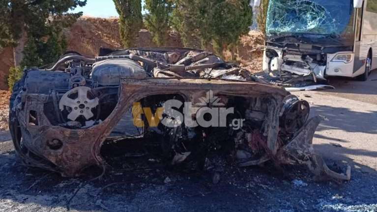 Τροχαίο στη Φωκίδα: Η 66χρονη απανθρακώθηκε μέσα στο ΙΧ μπροστά στην κόρη της [εικόνες - βίντεο]