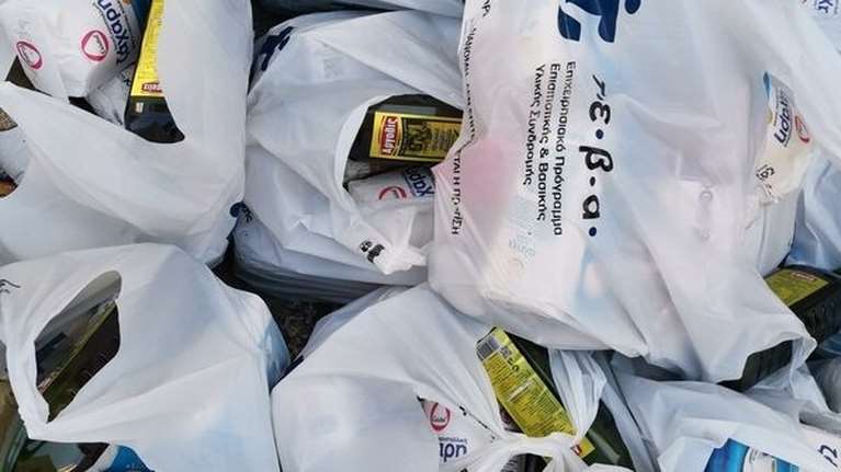 Η Περιφέρεια Αττικής στηρίζει τις ευάλωτες κοινωνικές ομάδες της Π.Ε. Πειραιώς και Νήσων διανέμοντας τρόφιμα &amp; προϊόντα βασικής υλικής συνδρομής.