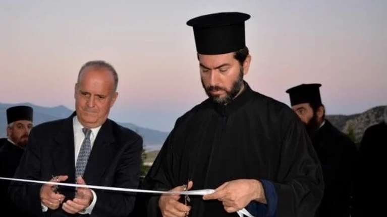 Λούλης: "Σέβομαι το τεκμήριο της αθωότητας", λέει ο βιομήχανος και δωρητής της Κιβωτού του Κόσμου