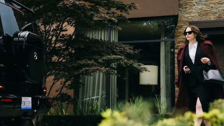 &quot;Bugonia&quot;: Αυτό είναι το trailer της νέας ταινίας του Γιώργου Λάνθιμου - Πρωταγωνιστεί η &quot;μούσα&quot; του, Έμα Στόουν