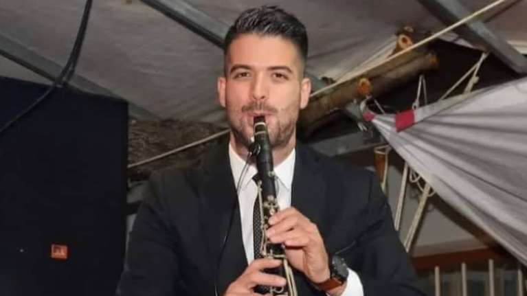 Άρης Μουγκοπέτρος: Απατεώνες χρησιμοποιούν το όνομα του μουσικού για να αρπάζουν χρήματα στήνοντας εράνους