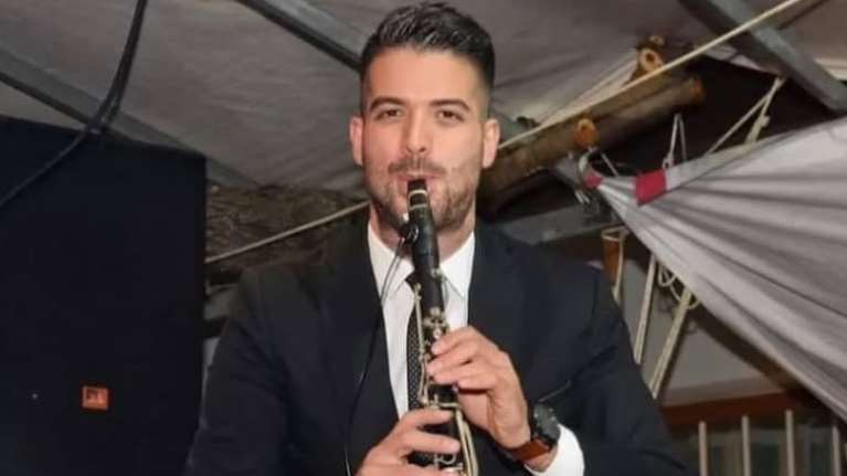 Άρης Μουγκοπέτρος: &quot;Ο φίλος του έριχνε κροτίδες και την Ανάσταση&quot; - Η αποκάλυψη από τον επίτροπο της εκκλησίας