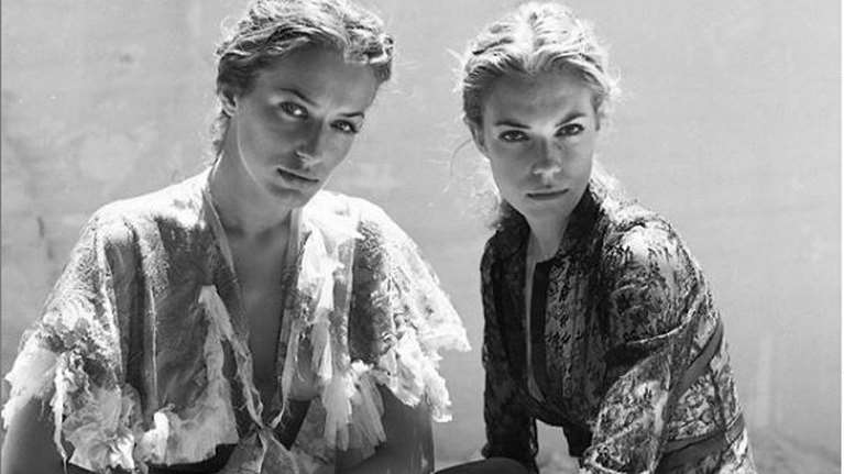 Βίκυ Καγιά - Κάτια Ζυγούλη μαζί σε μια εκπληκτική φωτογράφηση, αποδεικνύουν ότι ήταν και παραμένουν model materials [Εικόνες]