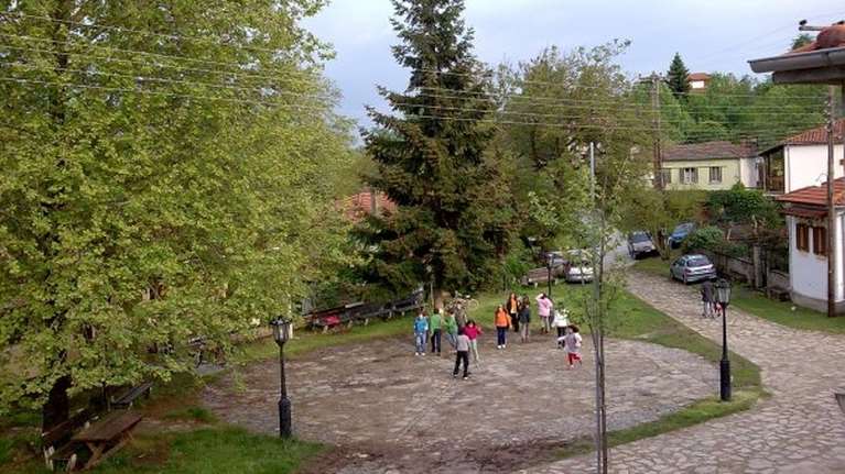 Το χωριό των 9 κατοίκων στη Βόρεια Ελλάδα που ζωντάνεψε χάρη σε ένα εστιατόριο