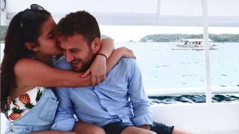 The Sun και Daily Mail: Ο Μπάμπης σκότωσε την Καρολάιν όταν ανακάλυψε &quot;ένοχα&quot; δρομολόγια με το ελικόπτερο